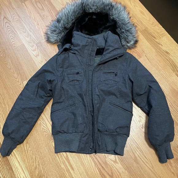 TNA Aritzia St Moritz Bomber Parka Small - Picture 1 of 3
